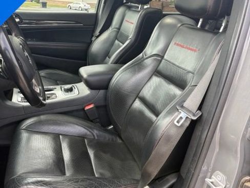 Used 2019 Jeep Grand Cherokee Trailhawk w/ Trailhawk Luxury Group AWD/4WD image 12