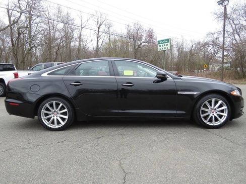 Used 2015 Jaguar XJ AWD image 4