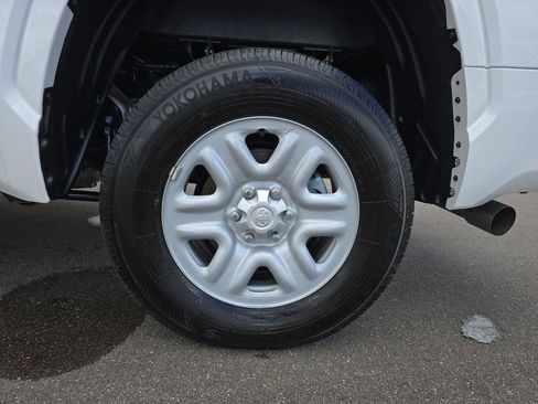 Used 2026 Toyota Tundra SR AWD/4WD image 33