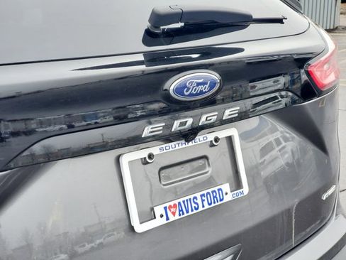 Used 2023 Ford Edge SEL w/ Convenience Package image 29