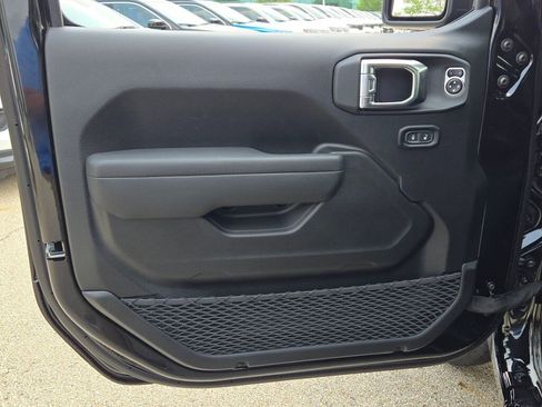 New 2025 Jeep Wrangler Sport S image 22