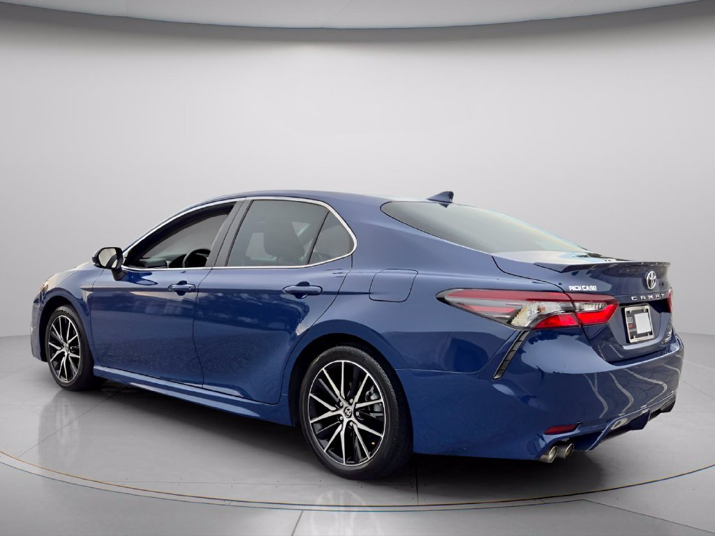 Used 2024 Toyota Camry SE FWD image 9
