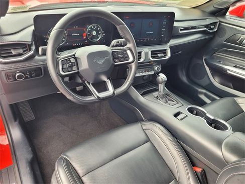 Used 2024 Ford Mustang Premium image 9