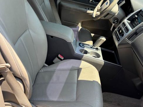 Used 2010 Ford Edge SEL FWD image 25