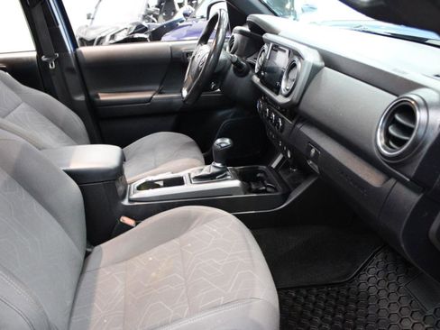 Used 2016 Toyota Tacoma SR5 AWD/4WD image 26