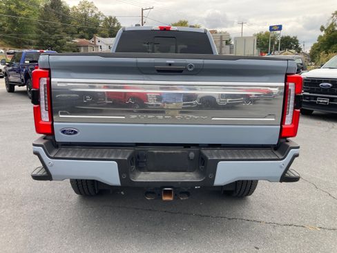 Certified 2024 Ford F350 Platinum w/ FX4 Off-Road Package image 5