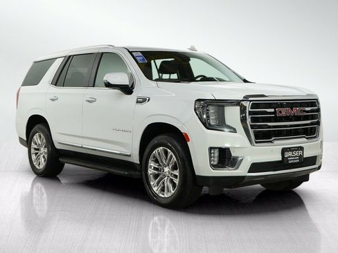 Used 2024 GMC Yukon SLT w/ SLT Luxury Package AWD/4WD image 7