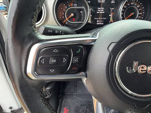 Used 2018 Jeep Wrangler Unlimited Sahara AWD/4WD image 26