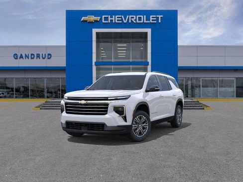 New 2026 Chevrolet Traverse LT w/ LPO, Floor Liner Package image 8