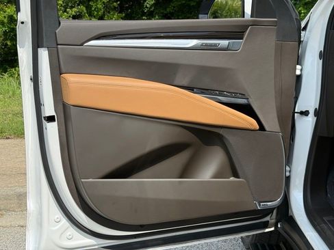Certified 2025 Cadillac Escalade Premium Luxury w/ Touring Package AWD/4WD image 18