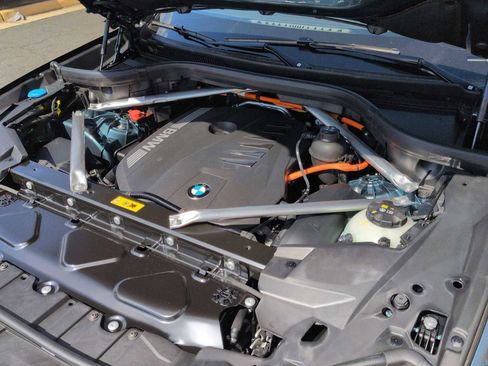 New 2026 BMW X5 xDrive50e w/ Premium Package image 15