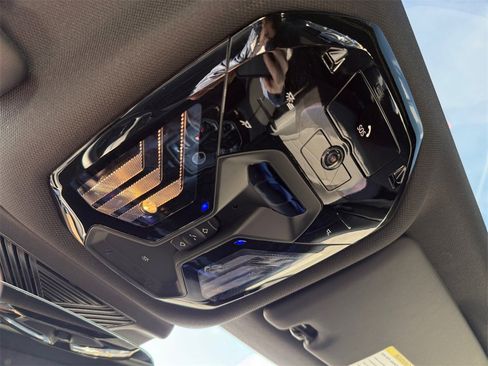 Certified 2025 BMW i5 xDrive40 w/ M Sport Package image 32