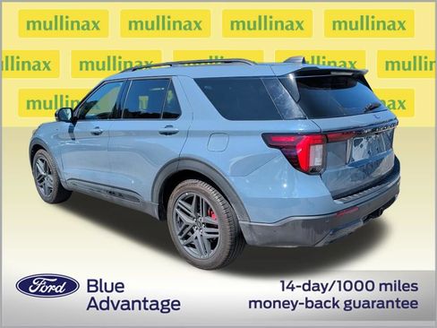 Used 2026 Ford Explorer ST-Line w/ ST-Line Street Pack RWD image 3