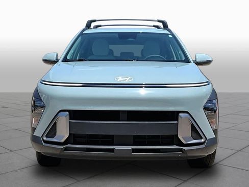 Used 2025 Hyundai Kona SEL FWD image 4