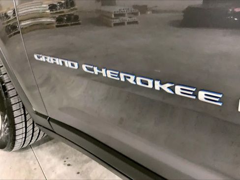 Used 2022 Jeep Grand Cherokee Limited 4xe AWD/4WD image 31