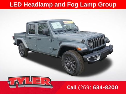 New 2026 Jeep Gladiator Sport image 1