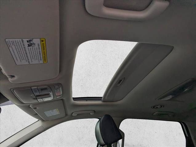 Used 2024 Kia Telluride S w/ S Sunroof Package FWD image 22