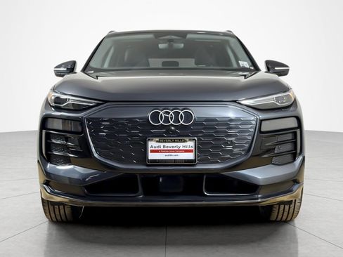 Used 2025 Audi Q6 e-tron Premium w/ Convenience Package RWD image 8