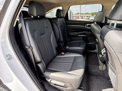 Used 2023 Kia Sorento SX AWD/4WD image 29