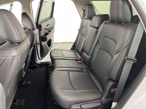 New 2025 Nissan Pathfinder SL image 44