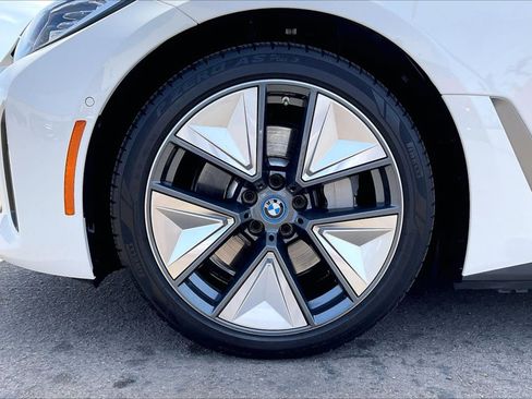Used 2023 BMW i4 eDrive40 w/ Premium Package RWD image 7