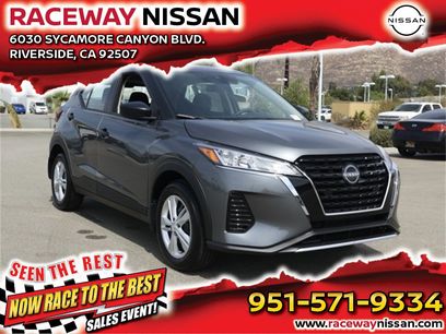 New 2025 Nissan Kicks Play S