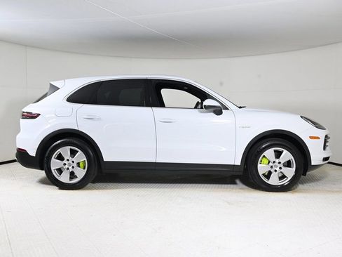 Certified 2022 Porsche Cayenne E-Hybrid image 8
