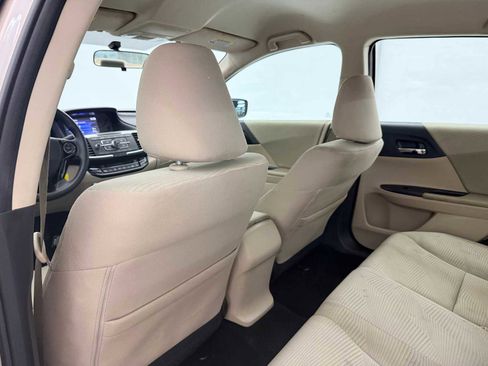 Used 2017 Honda Accord LX image 18