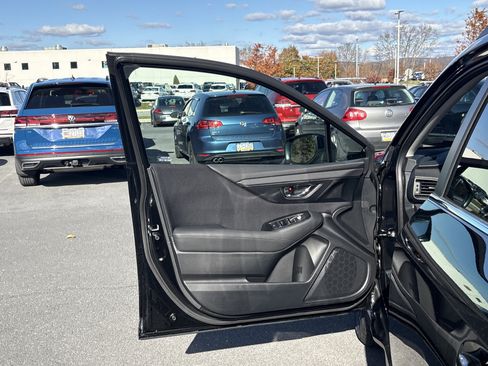 Used 2025 Subaru Outback Premium image 25