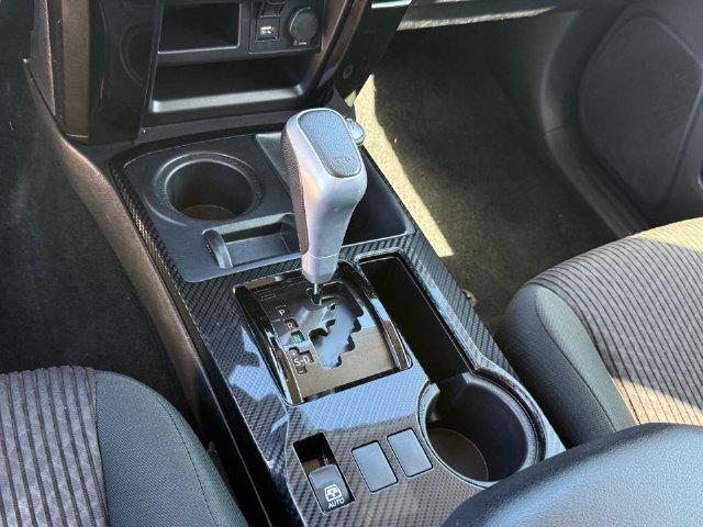 Used 2022 Toyota 4Runner TRD Off-Road AWD/4WD image 19