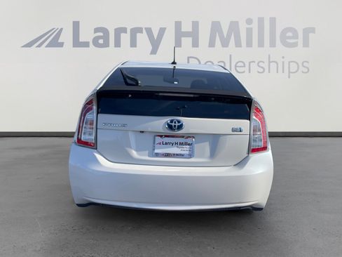 Used 2015 Toyota Prius Four image 4