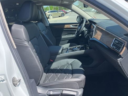 New 2026 Volkswagen Atlas SE FWD image 34