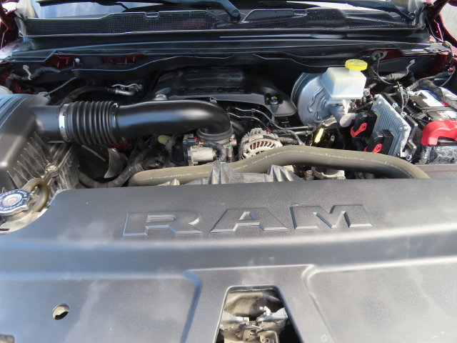 Used 2019 RAM 1500 Laramie AWD/4WD image 16