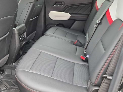 Used 2024 GMC Canyon AT4X AWD/4WD image 21