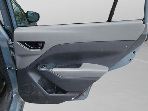 Used 2024 Subaru Crosstrek 2.0i Premium image 29