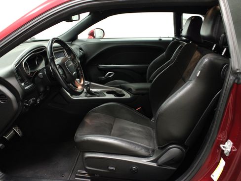 Used 2021 Dodge Challenger GT w/ Plus Package image 15