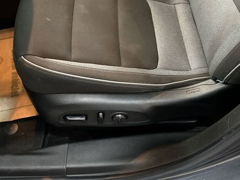 Used 2021 Chevrolet TrailBlazer LT FWD image 19