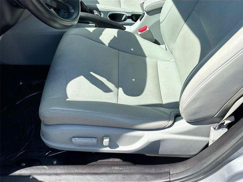 Used 2017 Acura ILX FWD image 18
