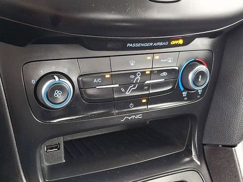 Used 2016 Ford Focus SE image 15