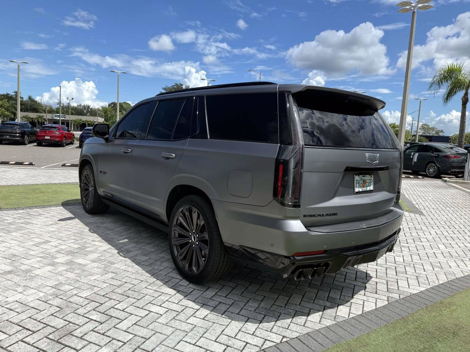 Used 2026 Cadillac Escalade V w/ LPO, Onyx Lite Package AWD/4WD image 4