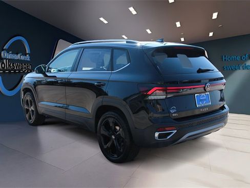 New 2025 Volkswagen Taos SEL image 6