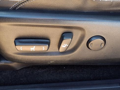 Used 2015 Toyota 4Runner Limited image 24