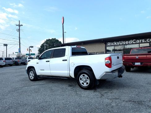 Used 2021 Toyota Tundra SR5 w/ SR5 Upgrade Package image 9