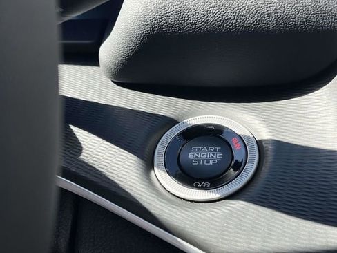 New 2025 Jeep Grand Cherokee L Altitude image 27