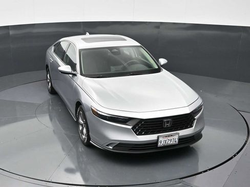 Used 2024 Honda Accord EX image 19