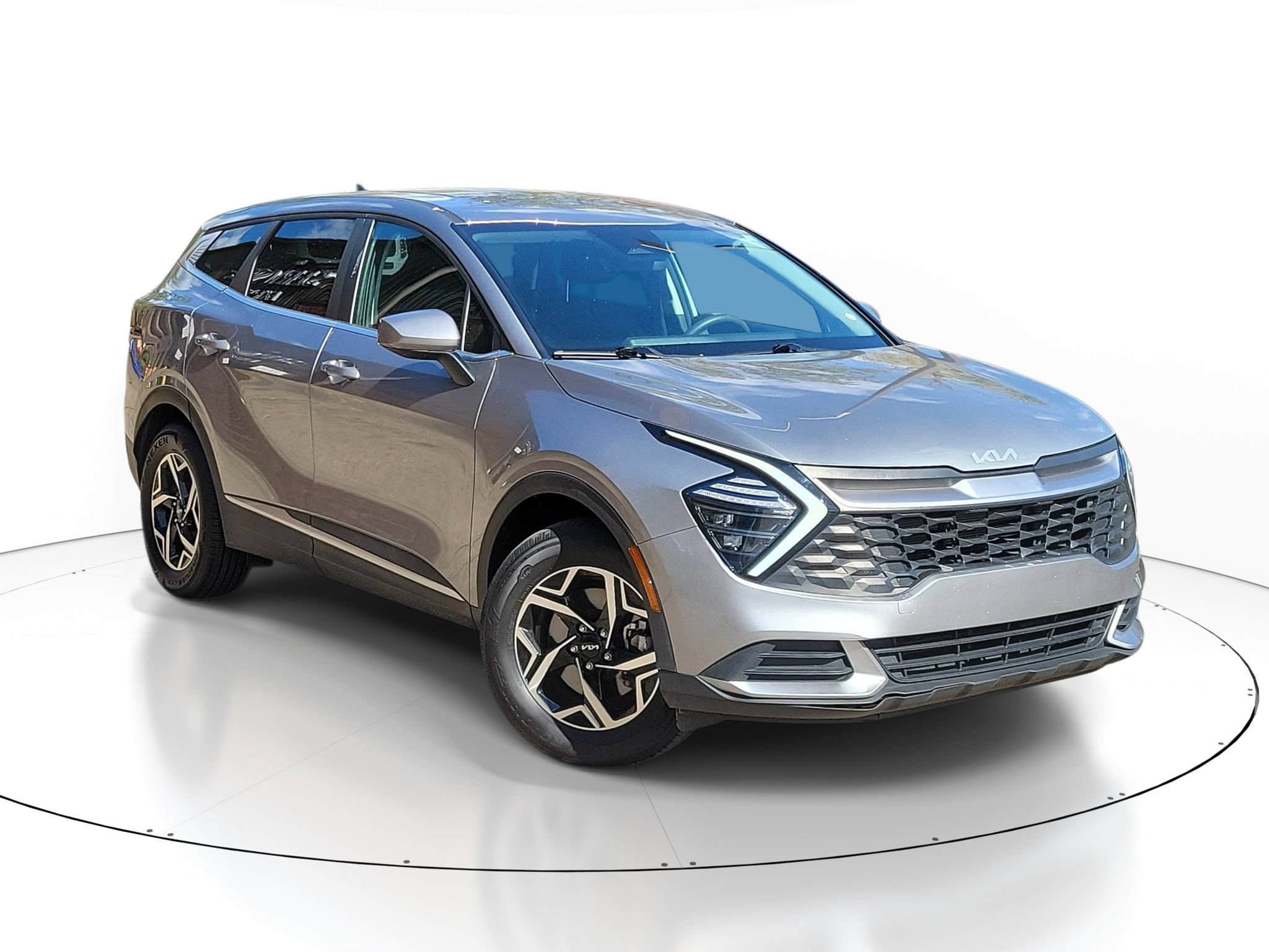 Used 2025 Kia Sportage LX FWD image 1