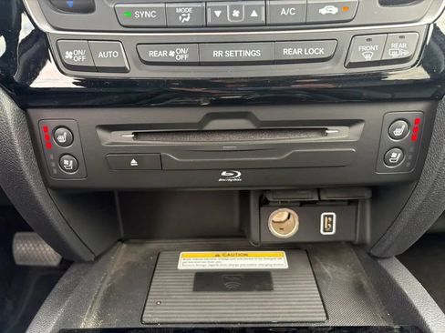 Used 2019 Honda Pilot Elite image 17