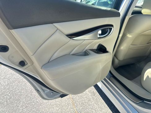 Used 2013 INFINITI M37 x w/ Premium Pkg AWD/4WD image 40
