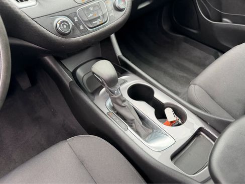 Used 2022 Chevrolet Malibu LS FWD image 18