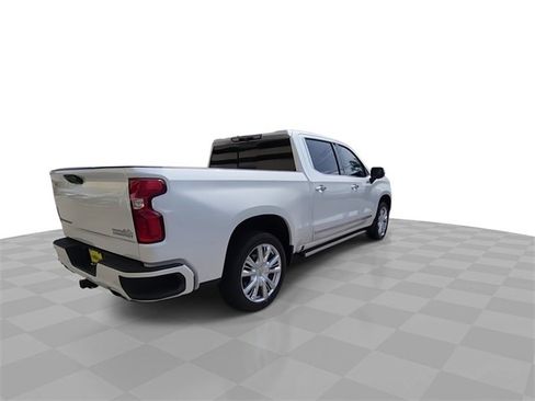 Used 2022 Chevrolet Silverado 1500 High Country w/ High Country Premium Package image 8